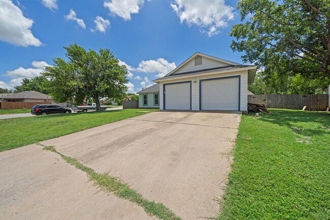 Photo - 513 Texas Ave