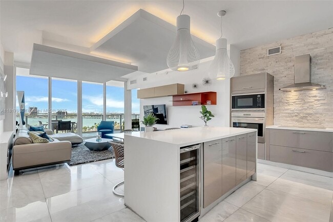 Photo - 2020 N Bayshore Dr Condo Unit 1006