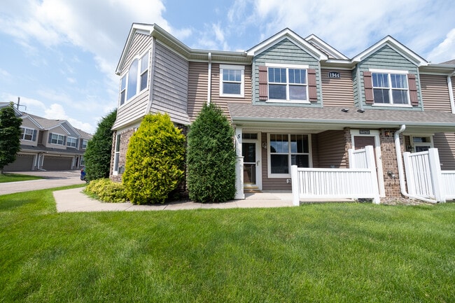 Photo - 1944 Commonwealth Blvd Townhome