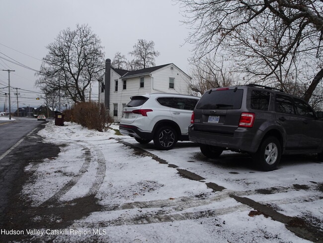 Photo - 921-923-923 Columbia St