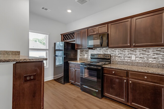 Hickory Grove Apartments