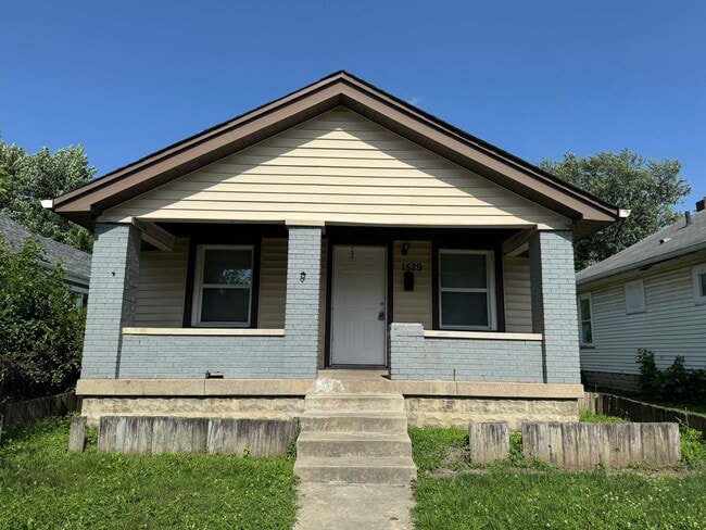 Building Photo - Near Southeast 3 Bed 1 Bath
