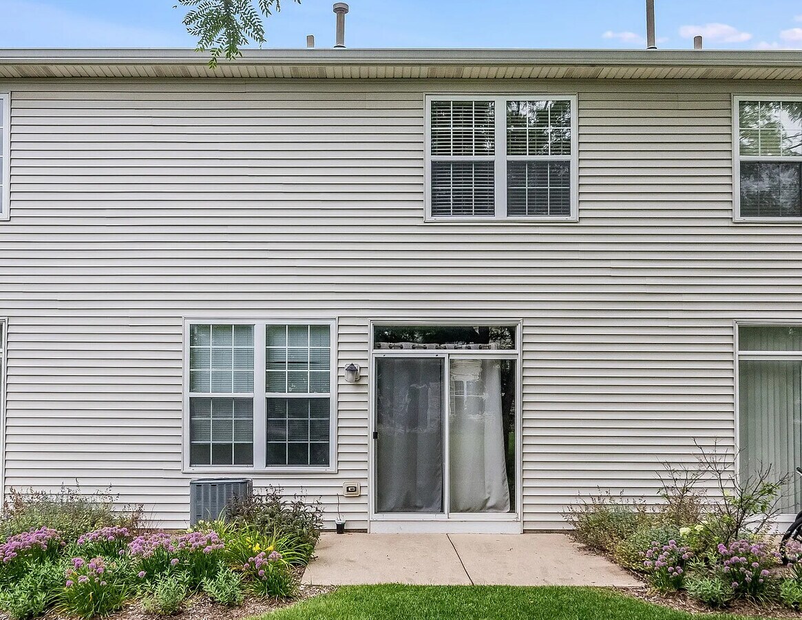 Photo - 2906 Rutland Cir