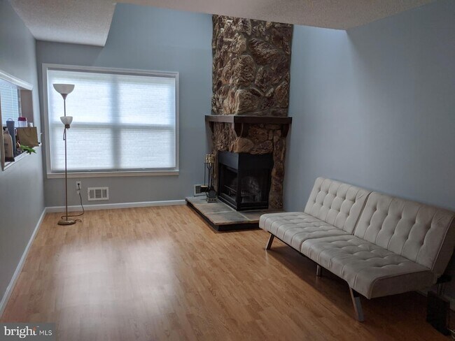 Photo - 99 Brookview Cir