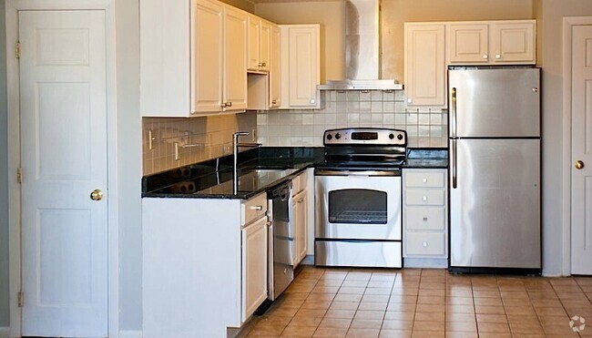 Building Photo - 15 Murdock St Rental