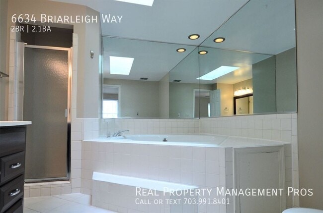 Photo - 6634 Briarleigh Way