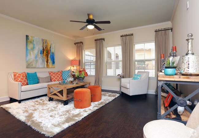 1BR,1BA-777sft