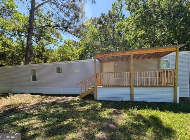 Building Photo - 203 Sloan St