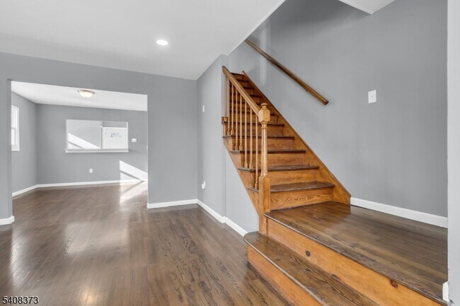 Photo - 415 Highland Pl