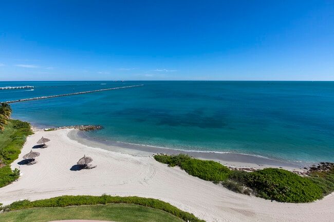 Photo - 19144 Fisher Island Dr