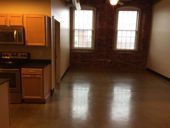 Photo - 100 Main St Unit Apt 431