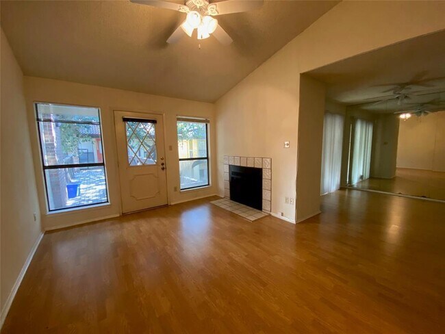 Photo - 806 W 24th St Unit 306