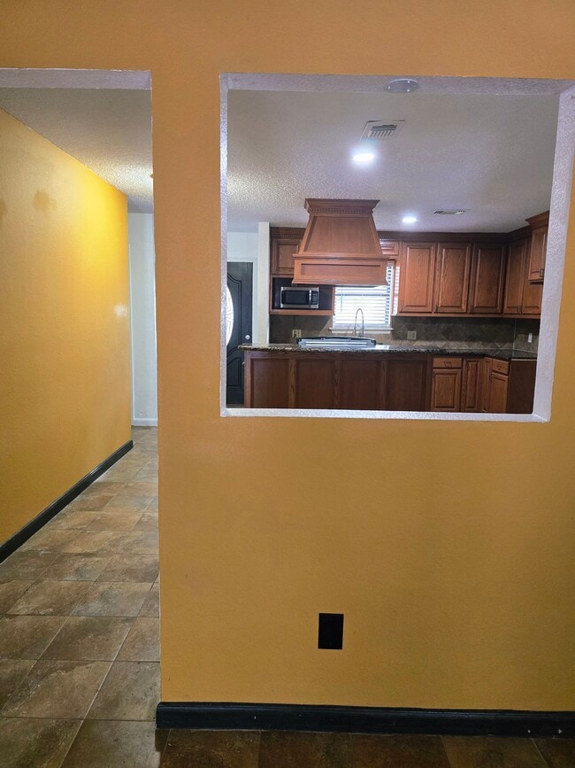 Photo - 2215 Gontier Dr