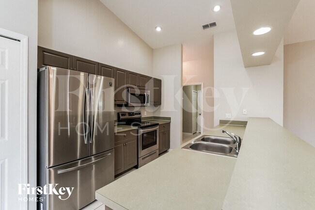 Photo - 2915 12th St W