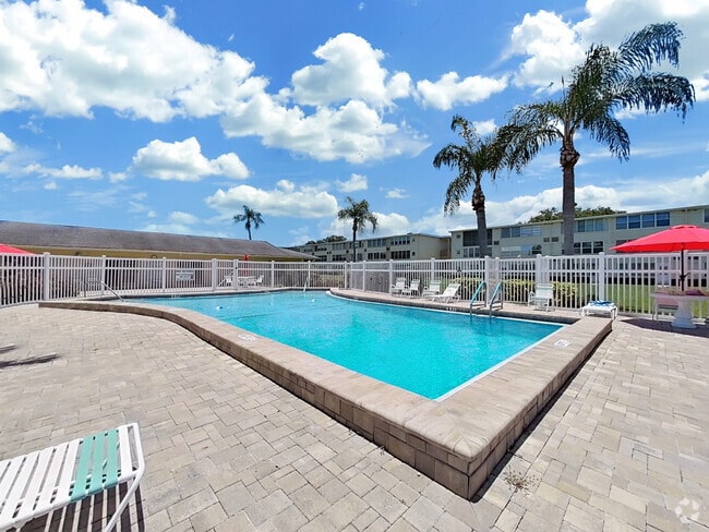 Building Photo - 1400 Gandy Blvd N Unit Windjammer Rental