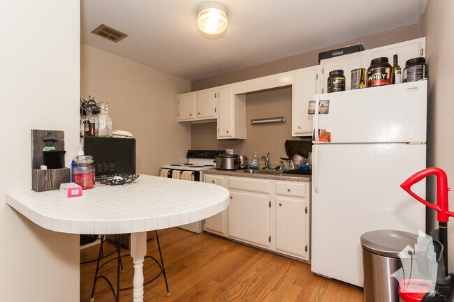 Photo - 607 W Wrightwood Ave Unit 305