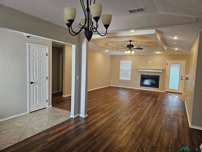 Photo - 2214 Boxwood Cir