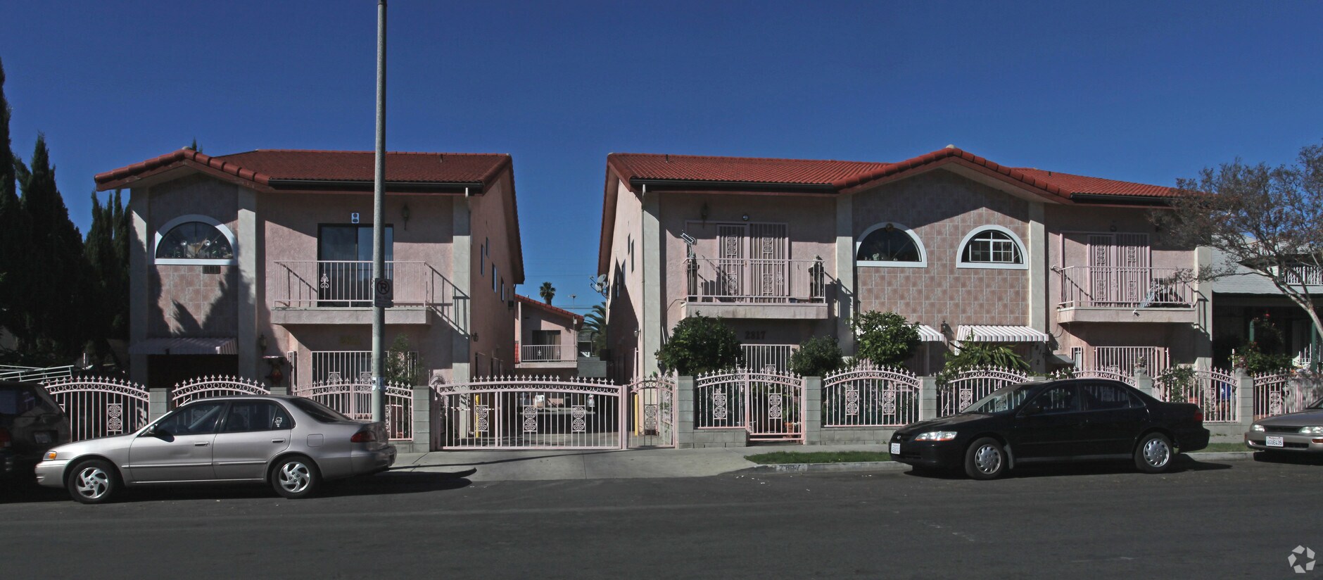 Photo - 2811-2817 Sichel St