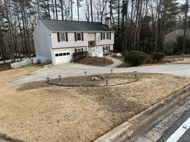 Photo - 210 Pinehurst Ln