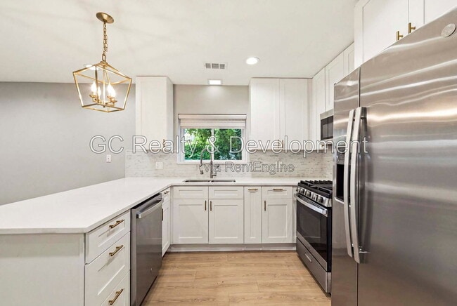 Photo - 27w180 Cooley Ave