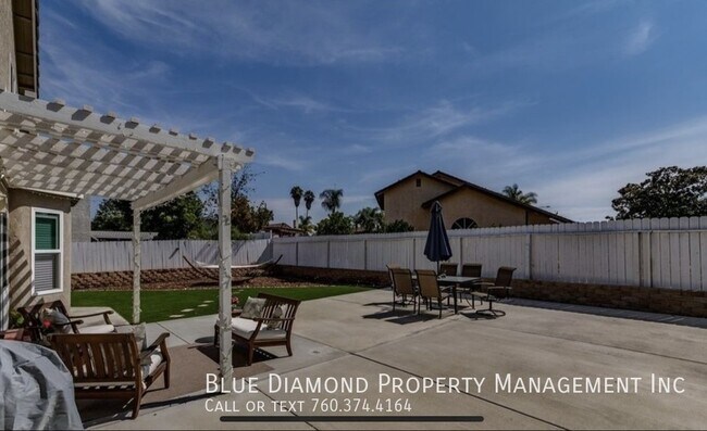 Beautiful 3 bedroom/3 bath in Oceanside - Beautiful 3 bedroom/3 bath in Oceanside House