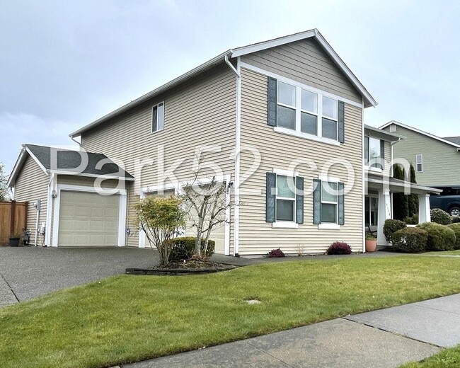 Photo - Spacious 4 Bedroom Home in DuPont