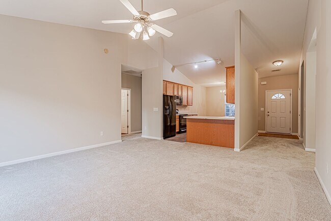 Photo - Home In Popular Greer, Zoned Riverside Sch...