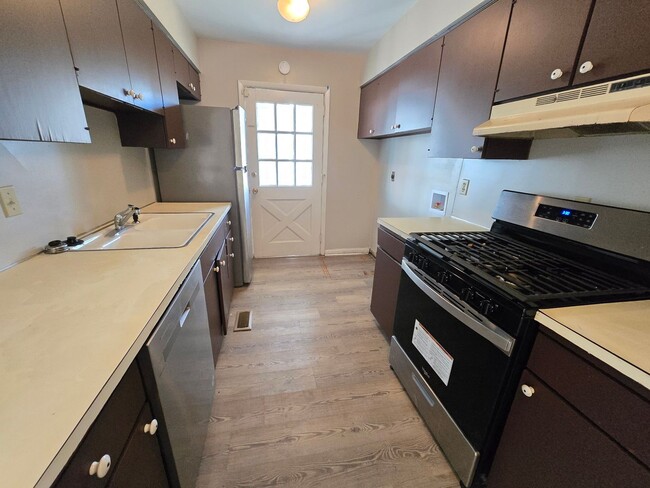 Photo - 6408 Bluebird Ln Unit A