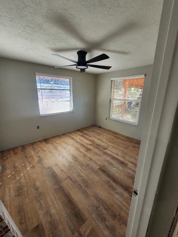 Photo - 1835 Joyce St