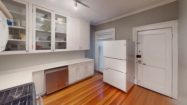 Building Photo - 94 Naples Rd Unit 1