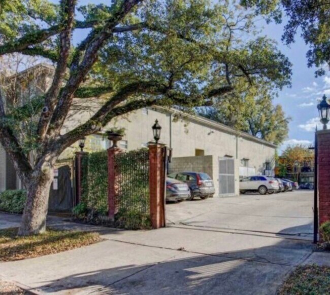 Photo - 1903 Portsmouth St Unit 680