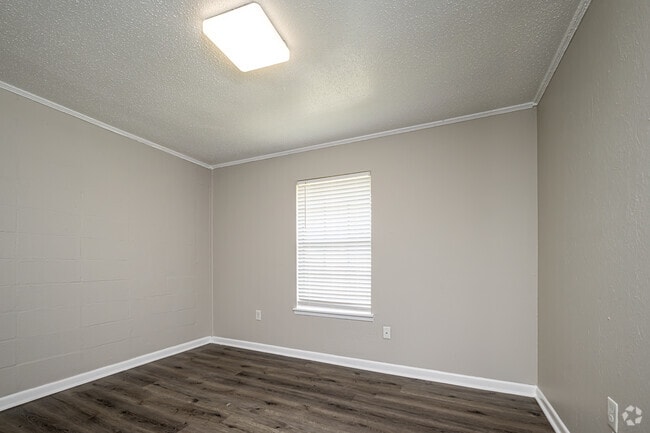 3BR, 1.5BA - 1,006SF - Second Bedroom
