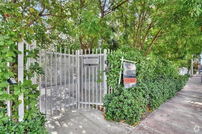 Building Photo - 1619 Meridian Ave Unit 12 Rental