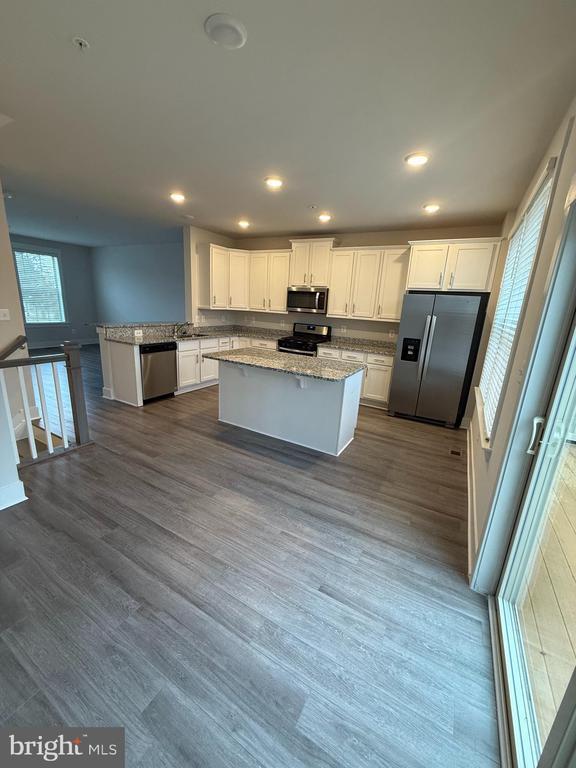 Photo - 253 Armenian Oak Dr