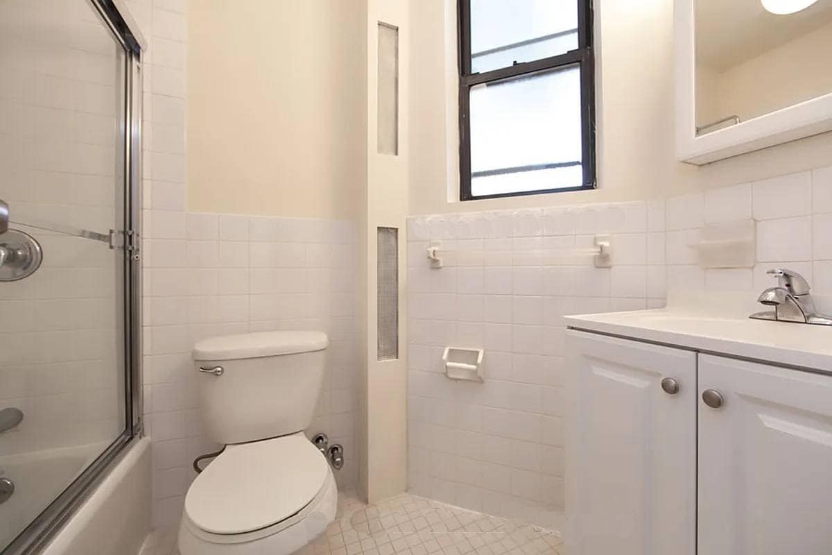 Photo - 549 Bergen St