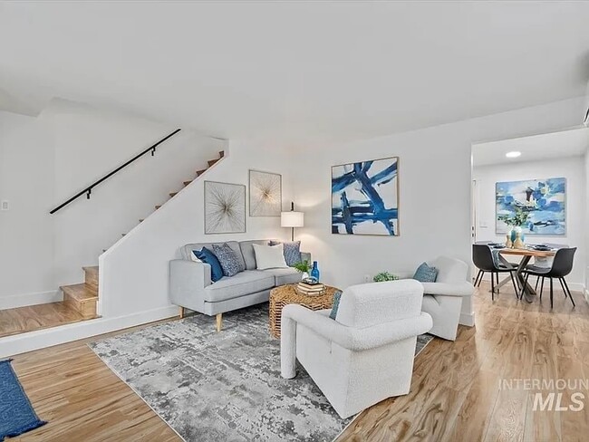 Photo - 916 N 32nd St