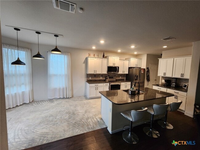 Photo - 904 Garden Green Dr