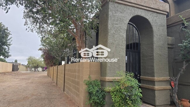 Photo - 3065 W Tarina Ct