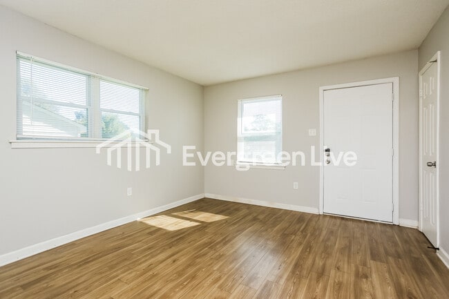 Photo - 4983 Appleville St