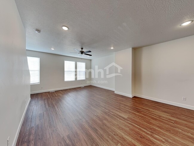 Photo - 6082 S Jordan Pkwy W