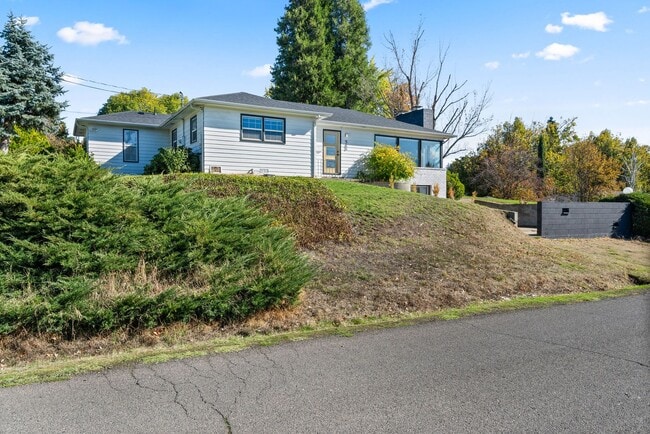 Photo - 3 Bedroom 3 Bath House