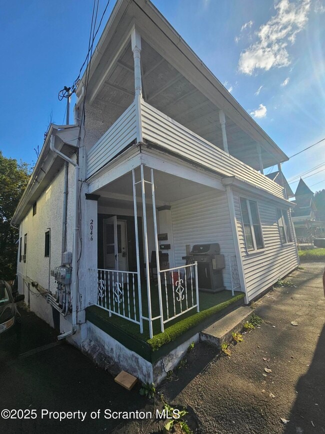 Photo - 2046 N Main Ave