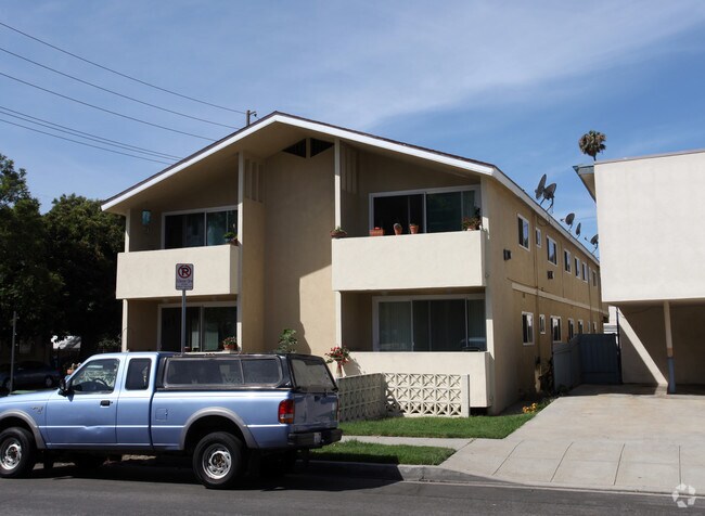 11813 Iowa Ave