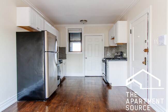 Photo - 1056 W Lill Ave Unit 2