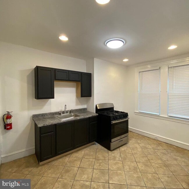 Photo - 6331 Germantown Ave Apartamento