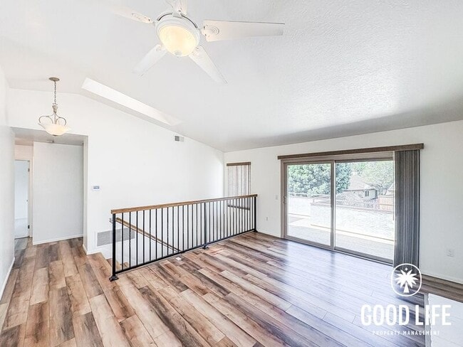 Photo - 2009 Woodland Glen