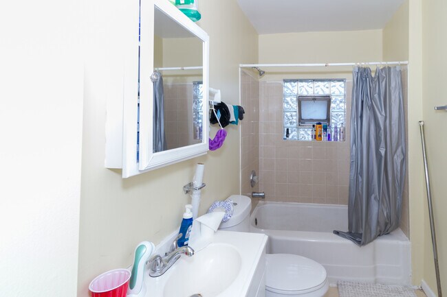 Photo - 15104 Halsted St