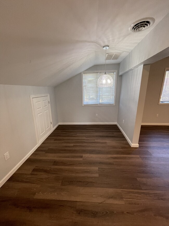 Photo - 530 N Curlew Rd