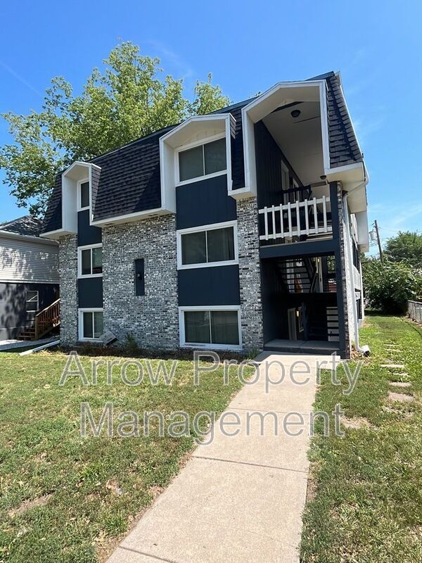 Building Photo - 526 S 25th St Unit 6 Rental