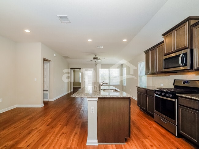Photo - 8105 Cottage Rose Dr